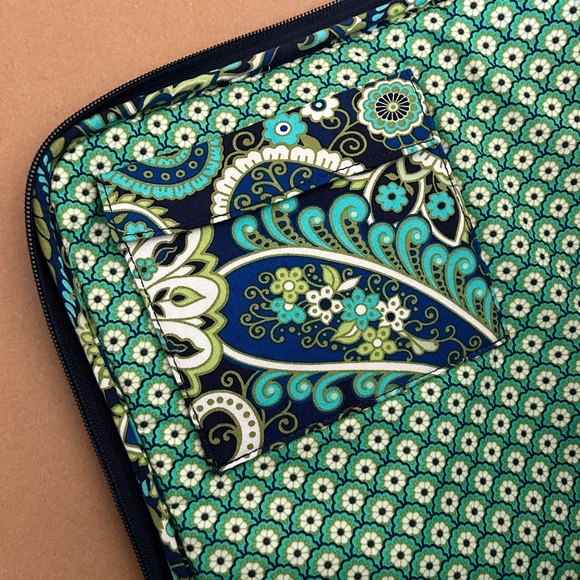 Retired pattern Vera Bradley (Rhythm & Blues) laptop sleeve/case - Picture 5 of 7